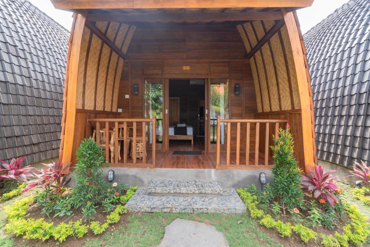 Wooden Puri Guesthouse Улувату Экстерьер фото