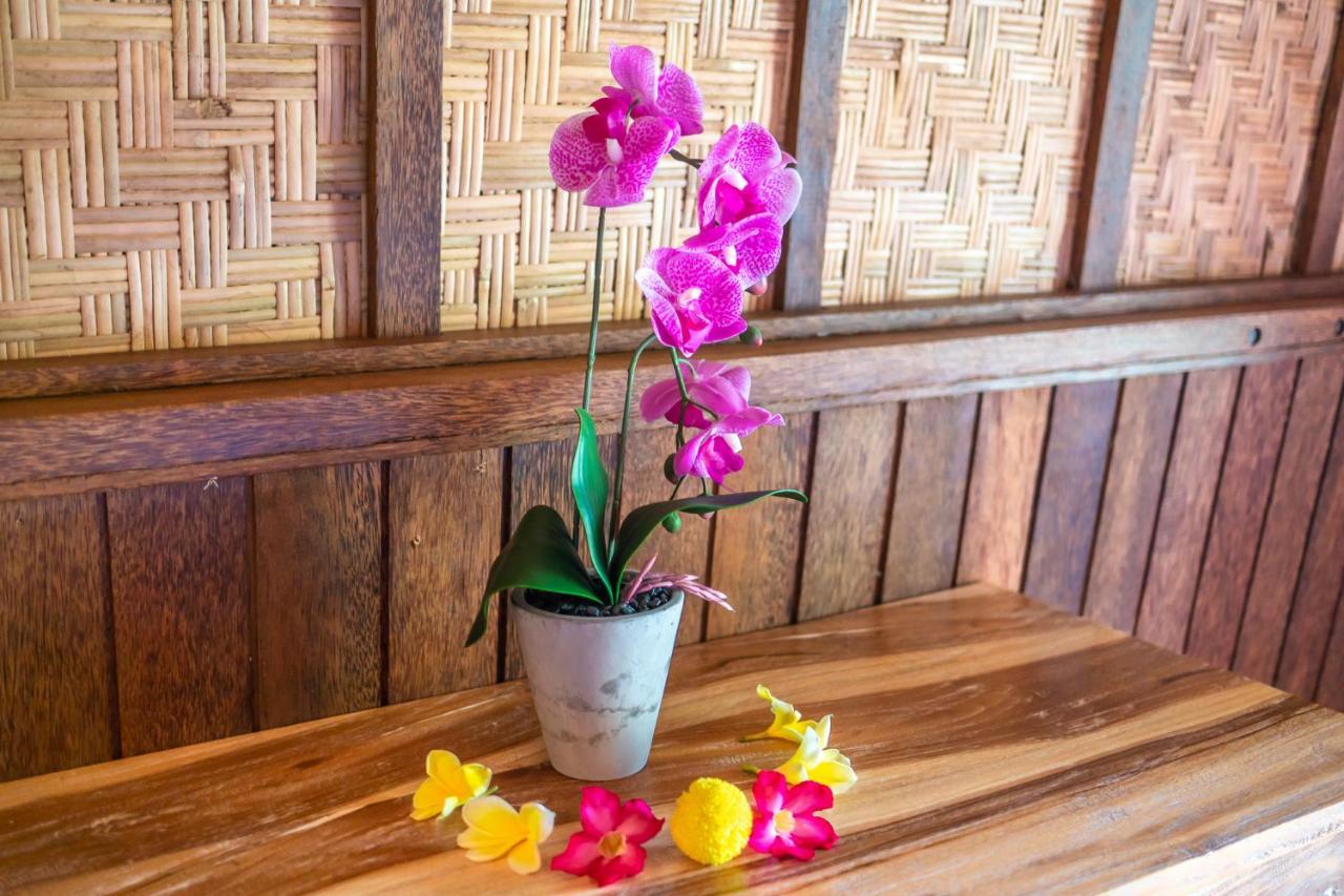 Wooden Puri Guesthouse Улувату Экстерьер фото