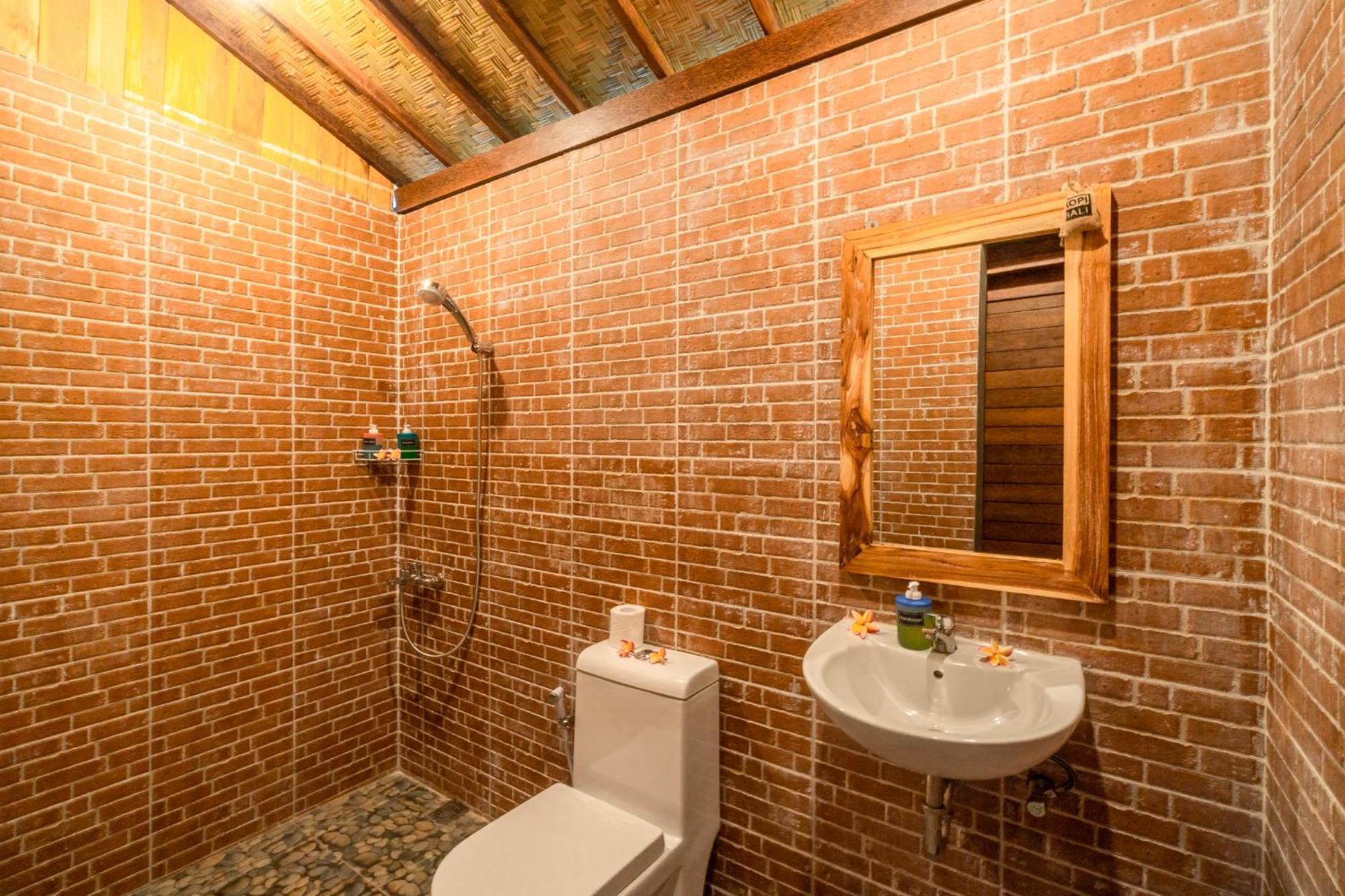 Wooden Puri Guesthouse Улувату Экстерьер фото